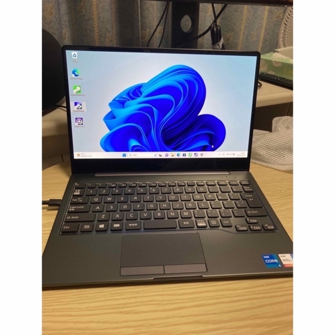 LIFEBOOK CH90/E3 有機EL SSD512GB メモリ8GB 【逸品】 47%割引 www