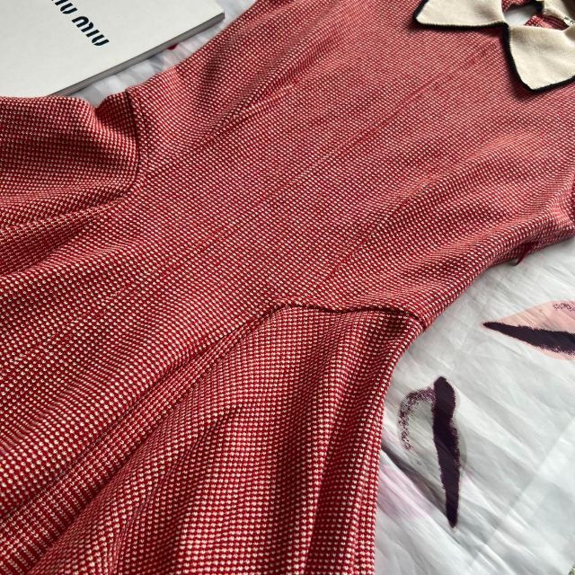 美品】MIU MIU サマーニットワンピース 白襟 赤 ノースリーブ S-
