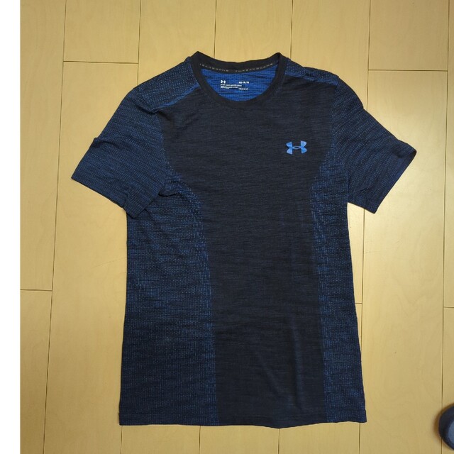 UNDER ARMOUR(アンダーアーマー)のアンダーアーマー　ヒートギア　Ｍ　ネイビー✕ブルー　THREADBORNE メンズのトップス(Tシャツ/カットソー(半袖/袖なし))の商品写真