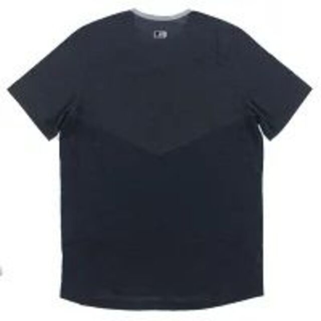 NIKE(ナイキ)のナイキ　ヤンキース　半袖Tシャツ　新品未使用 メンズのトップス(Tシャツ/カットソー(半袖/袖なし))の商品写真