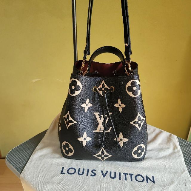新品 LOUIS VUITTON ルイヴィトン ネオノエ バケットバッグ 巾着