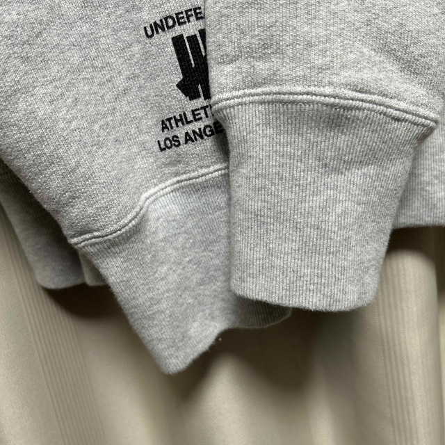 UNDEFEATED(アンディフィーテッド)のUNDEFEATED Champion スウェット XL メンズのトップス(スウェット)の商品写真