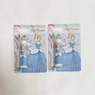 ディズニー(Disney)の<新品>シンデレラ リップクリーム 2本セット ディズニーストア(リップケア/リップクリーム)