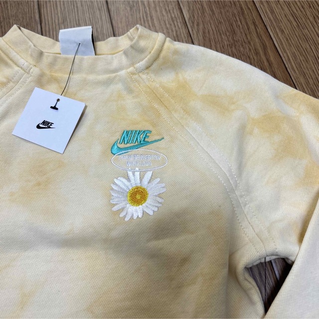 NIKE(ナイキ)のナイキ 150 ジュニア  フレンチ テリー スウェットシャツ キッズ/ベビー/マタニティのキッズ服女の子用(90cm~)(その他)の商品写真