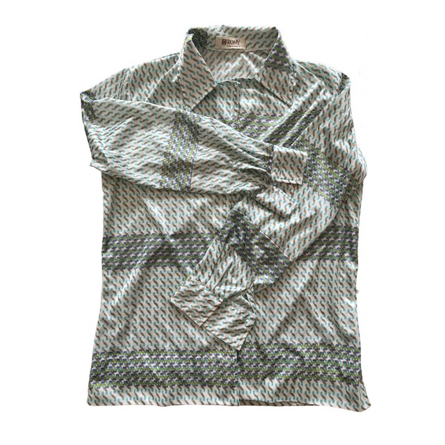 シャツ　長袖　古着　Ｍ レディースのトップス(シャツ/ブラウス(長袖/七分))の商品写真
