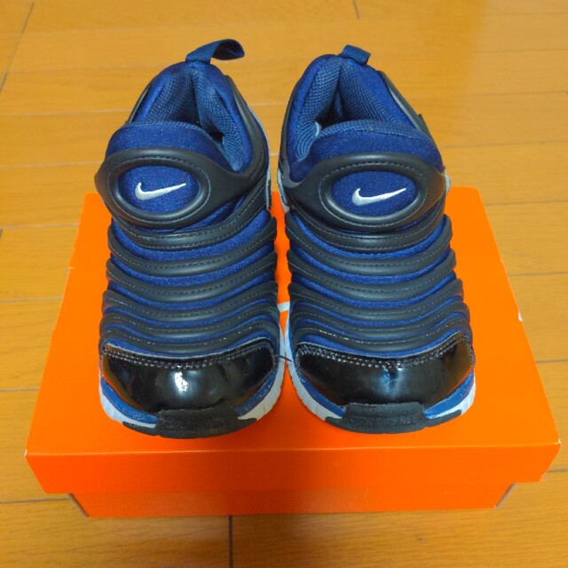 NIKE(ナイキ)のナイキ　スニーカー　18センチ キッズ/ベビー/マタニティのキッズ靴/シューズ(15cm~)(スニーカー)の商品写真