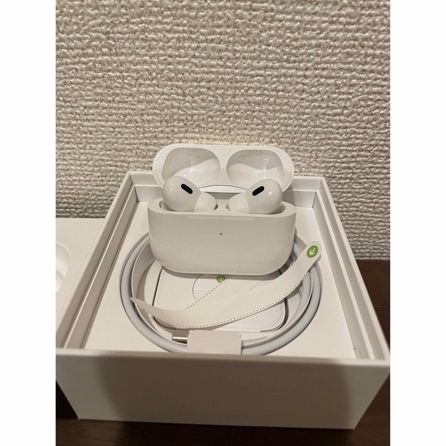 Apple(アップル)のApple AirPods Pro 第2世代　 スマホ/家電/カメラのオーディオ機器(ヘッドフォン/イヤフォン)の商品写真