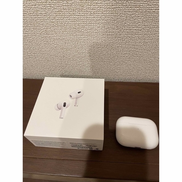 Apple(アップル)のApple AirPods Pro 第2世代　 スマホ/家電/カメラのオーディオ機器(ヘッドフォン/イヤフォン)の商品写真