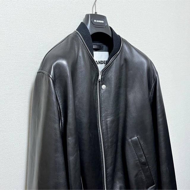 Jil Sander(ジルサンダー)の【逸品】ジルサンダー　レザーボンバージャケット 52 メンズのジャケット/アウター(レザージャケット)の商品写真