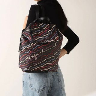 デシグアル(DESIGUAL)の新品✨タグ付き♪定価14,900円　Desigual  ロゴリュック　大特価‼️(リュック/バックパック)