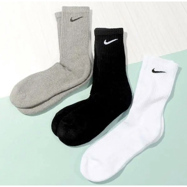 NIKE(ナイキ)の新品未使用 NIKE クルーソックス 3足セット 23~25cm ナイキ靴下 メンズのレッグウェア(ソックス)の商品写真