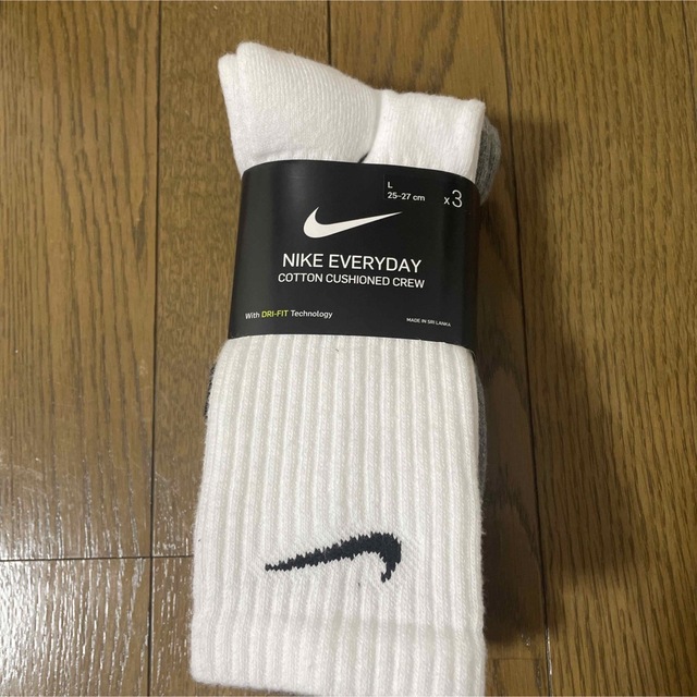 NIKE(ナイキ)の新品未使用 NIKE クルーソックス 3足セット 25~27cm ナイキ靴下 メンズのレッグウェア(ソックス)の商品写真