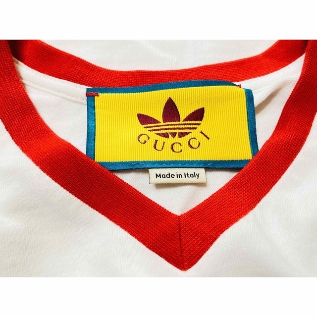 Gucci(グッチ)の【絶版超希少】GUCCI × adidas 限定 コラボ クロップド Tシャツ レディースのトップス(Tシャツ(半袖/袖なし))の商品写真