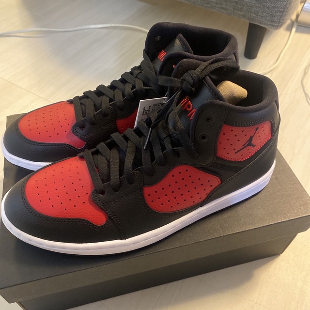 JORDAN ACCESS "BLACK/GYM RED"