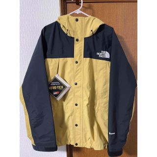 ノースフェイス(THE NORTH FACE) マウンテンパーカー(ベージュ系)の ノースフェイス(THE NORTH FACE) マウンテンパーカー(ベージュ系)の
