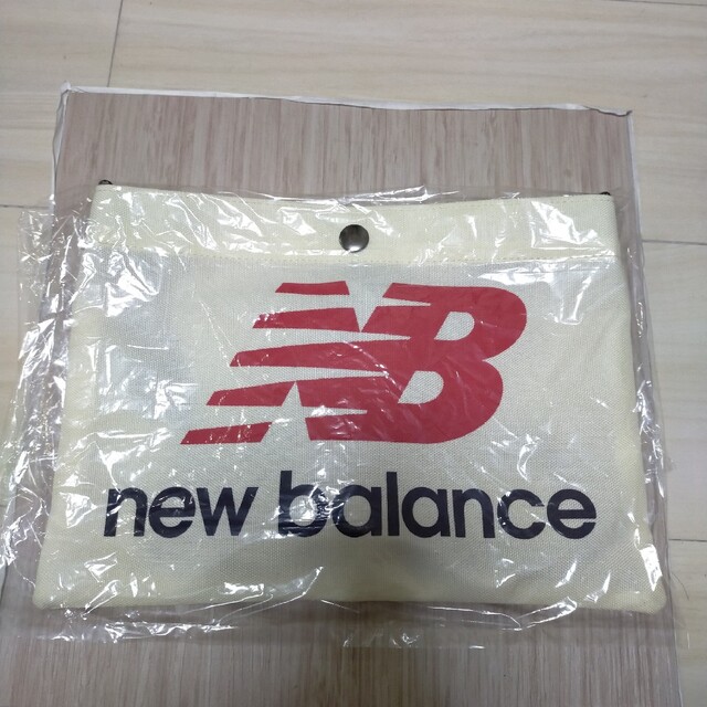 New Balance(ニューバランス)の未使用品ニューバランス マルチ ショルダー サコッシュ マルチバッグ スポーツ/アウトドアのゴルフ(シューズ)の商品写真