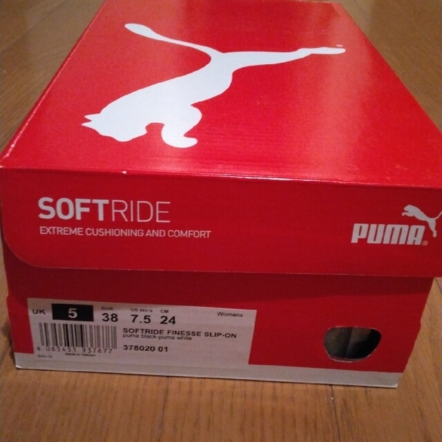 PUMA(プーマ)のＰＵＭＡ　スリッポンシューズ レディースの靴/シューズ(スリッポン/モカシン)の商品写真