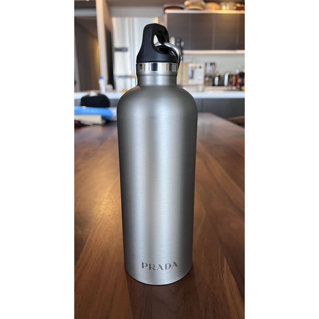 タンブラー新品PRADA プラダ タンブラー 水筒 500ml - タンブラー