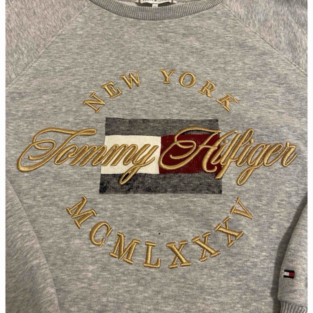 TOMMY HILFIGER(トミーヒルフィガー)のTOMMY HILFIGER トミーヒルフィガー レディースのトップス(トレーナー/スウェット)の商品写真