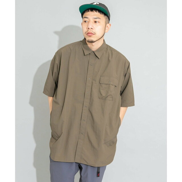 URBAN RESEARCH DOORS(アーバンリサーチドアーズ)の【BRN】『速乾』『撥水』『別注』BURLAP OUTFITTER*EKAL サプレックスナイロンS/Sシャツ メンズのトップス(シャツ)の商品写真