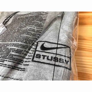 【新品未使用】stussy×Nike レアコラボ　トレーナー　グレー　Mサイズ