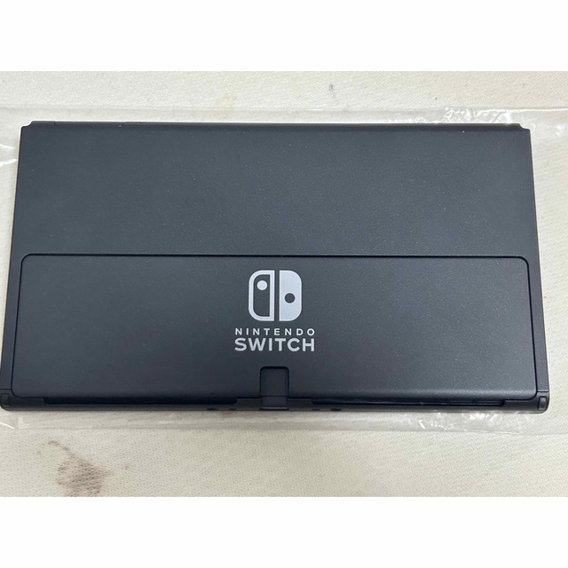 Nintendo Switch(ニンテンドースイッチ)のNintendoSwitch有機ELモデル白　中古送料込 エンタメ/ホビーのゲームソフト/ゲーム機本体(家庭用ゲーム機本体)の商品写真