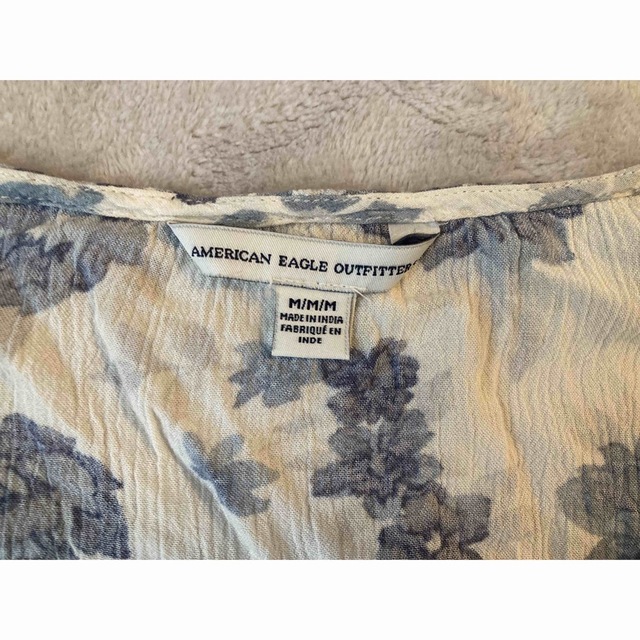 American Eagle(アメリカンイーグル)の花柄　ブラウス レディースのトップス(シャツ/ブラウス(長袖/七分))の商品写真