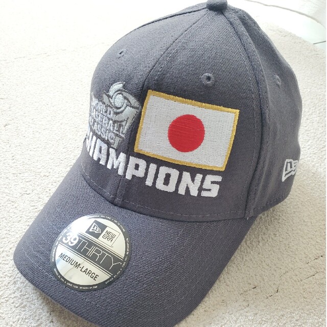 NEW ERA(ニューエラー)の2023　WBC　JAPAN優勝キャップ スポーツ/アウトドアの野球(記念品/関連グッズ)の商品写真