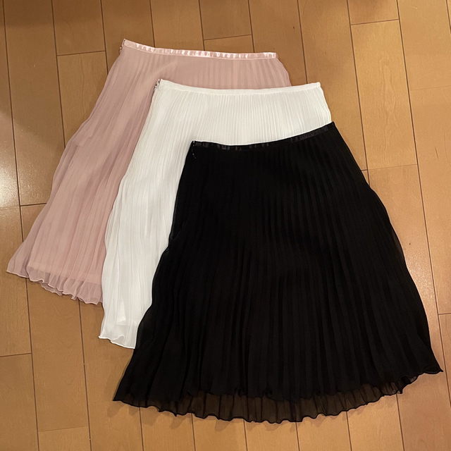【値下げしました】シフォンプリーツスカート3点セット(ピンク・白・黒) レディースのスカート(ひざ丈スカート)の商品写真