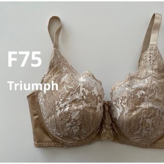 トリンプ(Triumph)のトリンプ  F75 ベージュ　フルカップブラ　花柄レースブラ　大きいサイズ(ブラ)