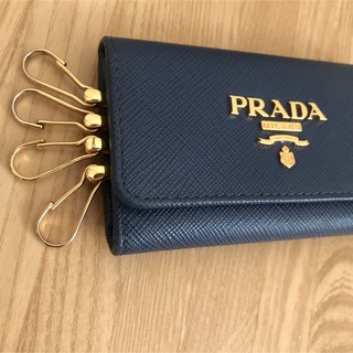 新作　新型金具　美品　PRADA プラダ　キーリング付　キーケース　キーホルダー