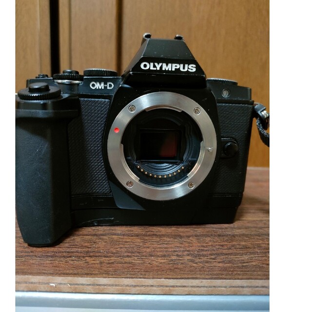 olympus OMD EM5 ボディー グリップ付き トレンド 9555円引き www.gold ...