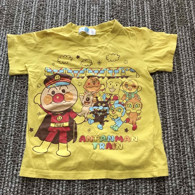 アンパンマン(アンパンマン)のJR四国　アンパンマン列車Tシャツ 100 キッズ/ベビー/マタニティのキッズ服男の子用(90cm~)(Tシャツ/カットソー)の商品写真