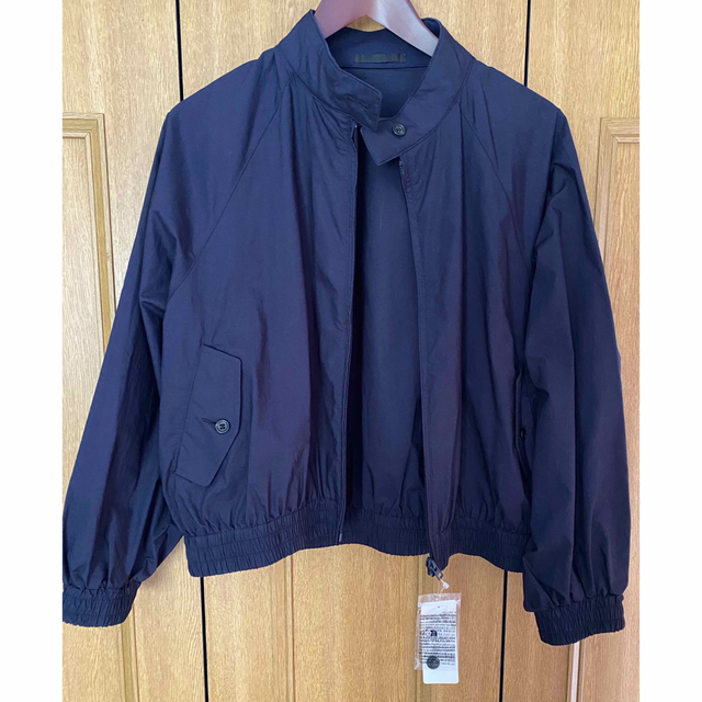 お値下げ中です！コットンショートブルゾン　XL ネイビー レディースのジャケット/アウター(ブルゾン)の商品写真