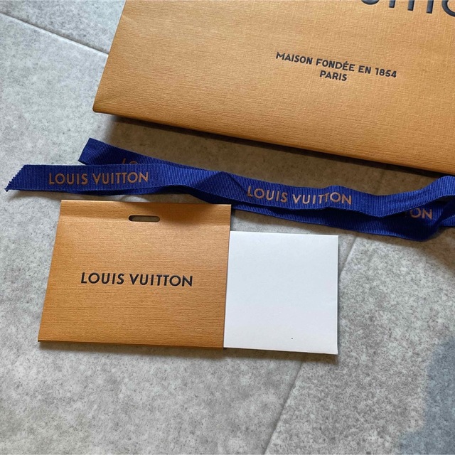 LOUIS VUITTON(ルイヴィトン)のルイヴィトン 紙袋 レディースのバッグ(ショップ袋)の商品写真