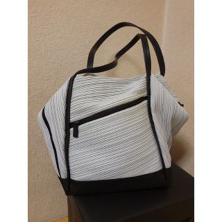 プリーツプリーズイッセイミヤケ(PLEATS PLEASE ISSEY MIYAKE)のPleats Please ショルダーバッグ(ショルダーバッグ)