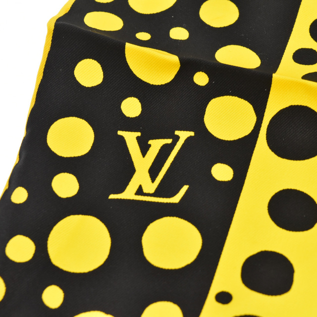 LOUIS VUITTON(ルイヴィトン)のLOUIS VUITTON ルイヴィトン M78320 ×草間彌生 LV YK カレ 45 インフィニティドット シルク スカーフ ブラック/イエロー レディースのファッション小物(バンダナ/スカーフ)の商品写真