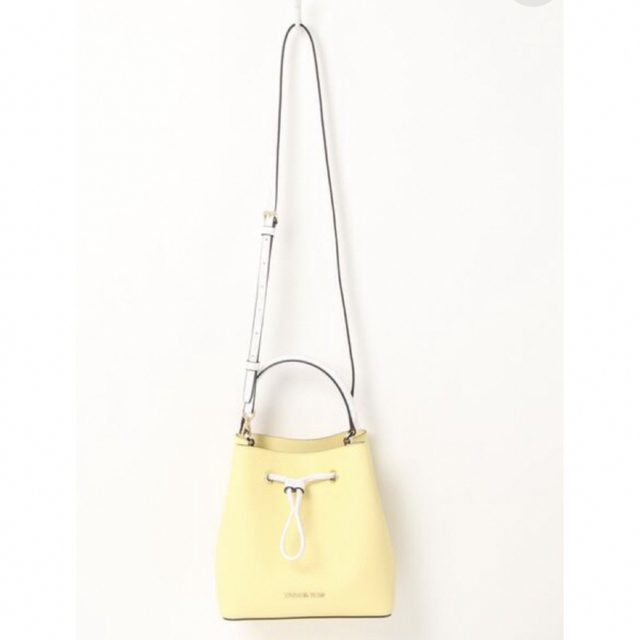 新品タグ付きMICHAEL KORS ブロックロゴ ポンチョ 新品タグ付きMICHAEL KORS ブロックロゴ ポンチョ