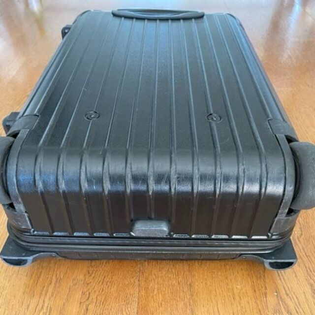 正規品　リモワ　RIMOWA ブラック黒 2輪 機内持込OK 約32L