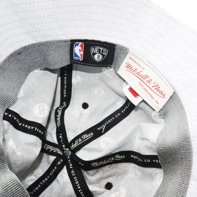 MITCHELL & NESS(ミッチェルアンドネス)のMLB NEW YORK BROOKLYN NETS MONOGRAM HAT メンズの帽子(ハット)の商品写真