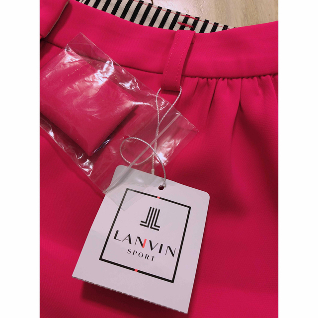 PEARLY GATES(パーリーゲイツ)のFUN様　専用　3点おまとめ　　　　新品　LANVIN M キュロット ピンク スポーツ/アウトドアのゴルフ(ウエア)の商品写真