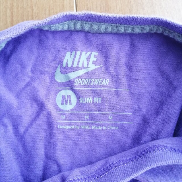 NIKE(ナイキ)のNIKE  レディース　Tシャツ　スポーツウェア　M レディースのトップス(Tシャツ(半袖/袖なし))の商品写真