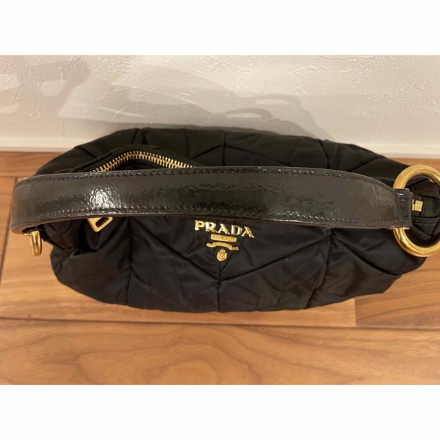 PRADA ワンショルダー　キルティング　ブラック