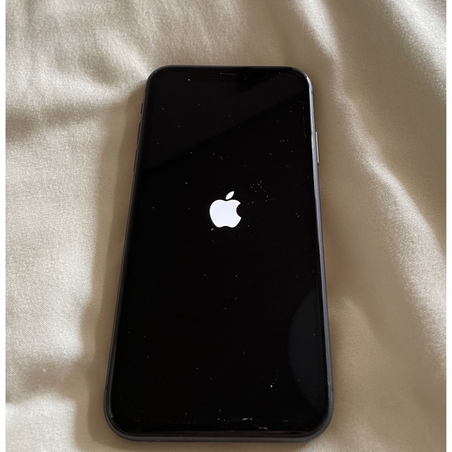 iPhone 11  本体　傷あり　ブラック スマホ/家電/カメラのスマートフォン/携帯電話(スマートフォン本体)の商品写真