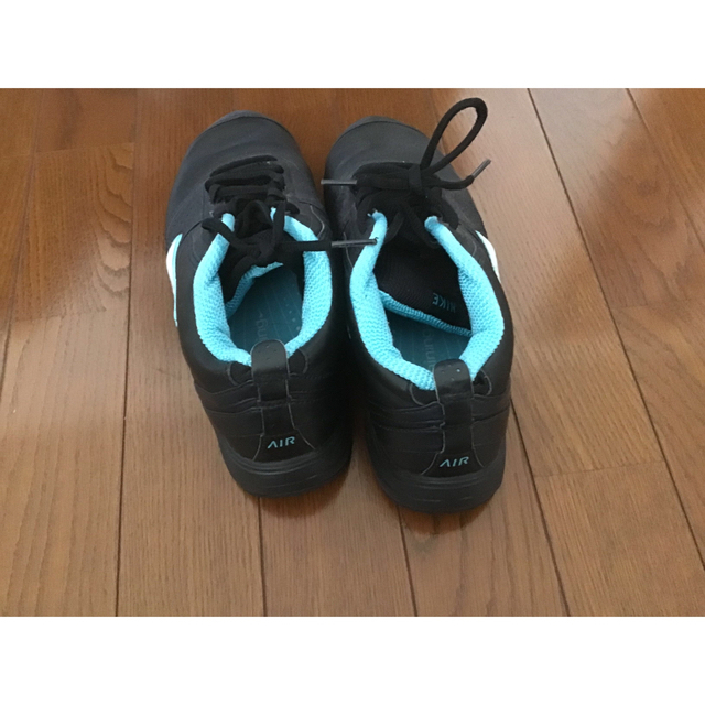 NIKE(ナイキ)の Miss M様専用❗️NIKE   黒スニーカー　美品 レディースの靴/シューズ(スニーカー)の商品写真