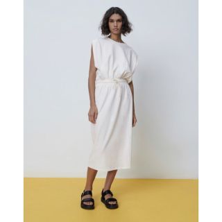 ザラ(ZARA)のZARA ワンピース　白　M(ひざ丈ワンピース)