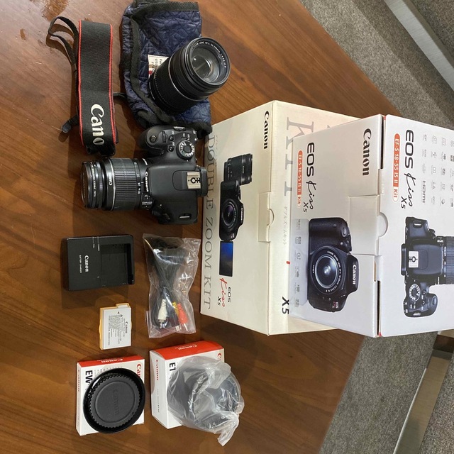 Canon EOS KISS X5 W ZOOM KIT