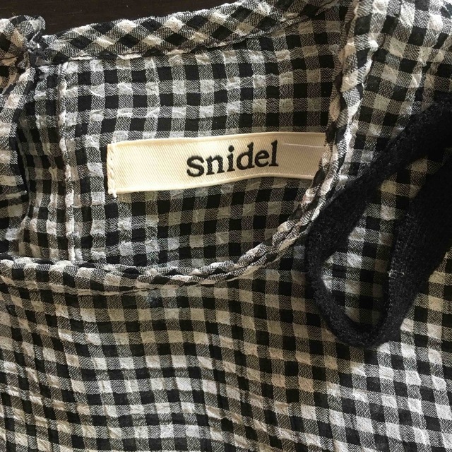 SNIDEL(スナイデル)のsnidel レディースのトップス(シャツ/ブラウス(半袖/袖なし))の商品写真