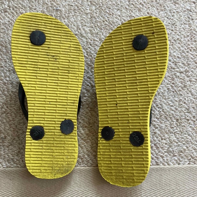 havaiaianas ビーチサンダル キッズ/ベビー/マタニティのキッズ靴/シューズ(15cm~)(サンダル)の商品写真