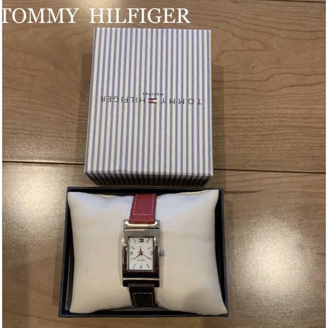 TOMMY HILFIGER(トミーヒルフィガー)のトミーヒルフィガーレディス腕時計 レディースのファッション小物(腕時計)の商品写真